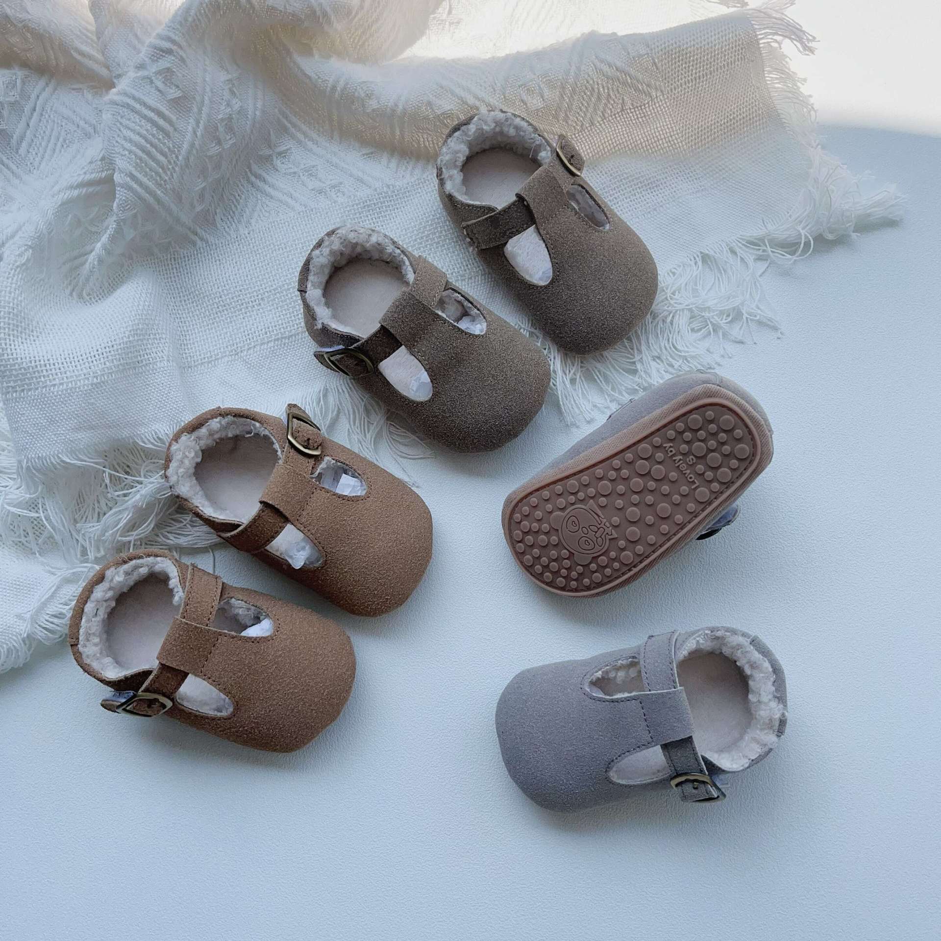 Arrival In Winter Baby Girl Solid Color Plush Warm Anti-Slip Shoes